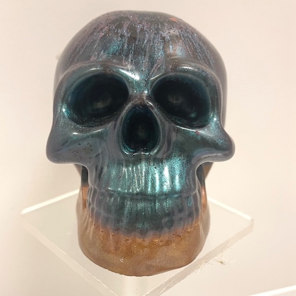 Hand Crafted Resin Glittering Multicolor Large Skull with 3 Small Skulls A - Picture 1 of 8